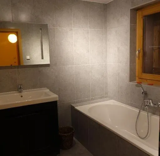 Isabella - 17 Couchages En Montagne Chalet *